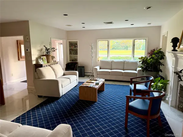 380 Park AVE #$2200 unit- 2 rooms, Huntington, NY 11743