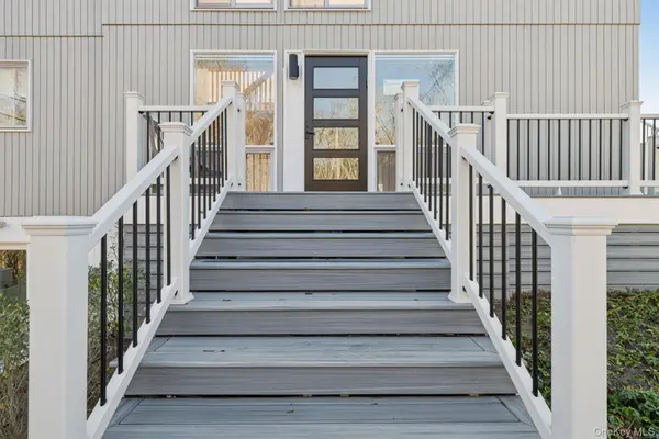 18 Tara RD, Montauk, NY 11954