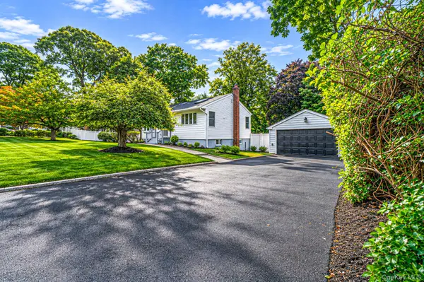 14 Millers RD, Sound Beach, NY 11789