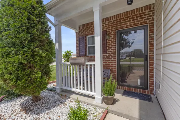3087 Rolling Knoll LN, Columbus, IN 47201