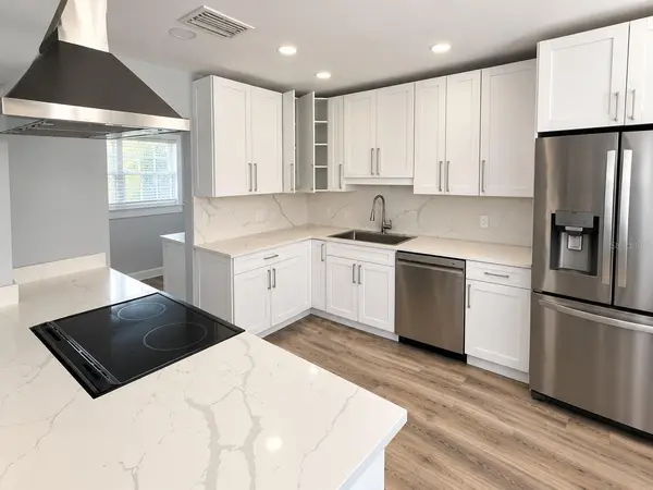 2016 NW 7TH PL, Gainesville, FL 32603