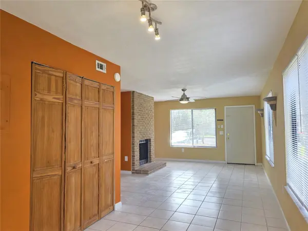 2300 SW 43RD ST #M1, Gainesville, FL 32607