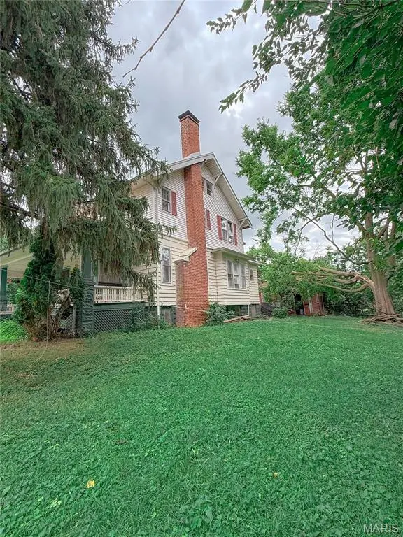303 W Washington ST, Griggsville, IL 62340