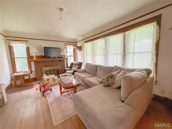 303 W Washington ST, Griggsville, IL 62340