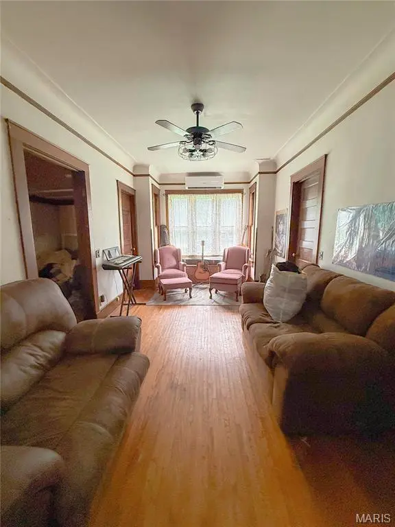 303 W Washington ST, Griggsville, IL 62340