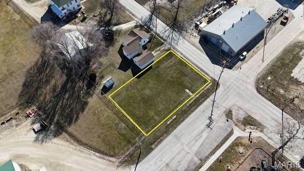 106 E Benson ST, Pittsfield, IL 62363