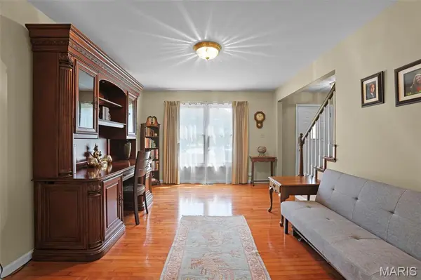 41 Ernst DR, Glen Carbon, IL 62034