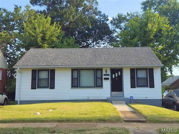 7028 Julian AVE, University City, MO 63130