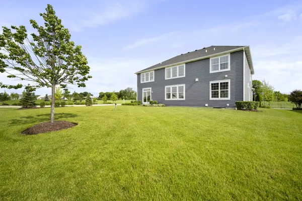1866 Chandolin LN, Elgin, IL 60124