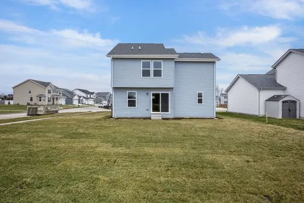 32074 Savannah DR, Lakemoor, IL 60051