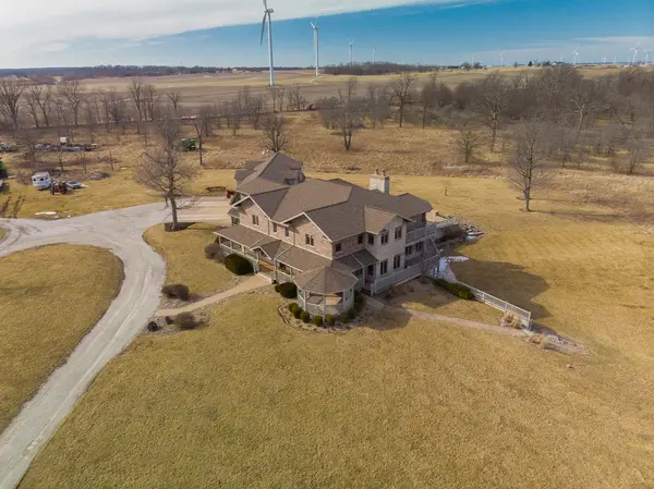 8144 N 3100 East RD, Arrowsmith, IL 61722