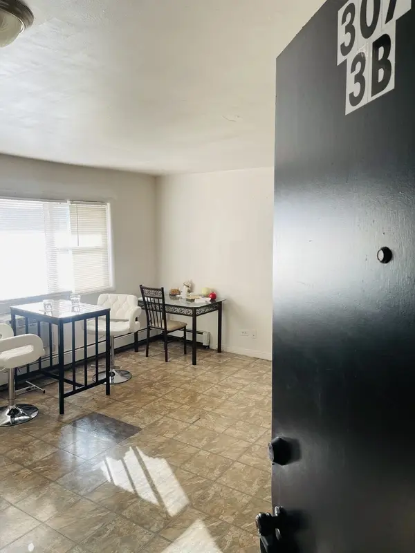 307 W Dale DR #3B, Addison, IL 60101