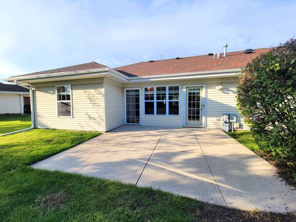 1150 ARBOR CIR, Lindenhurst, IL 60046