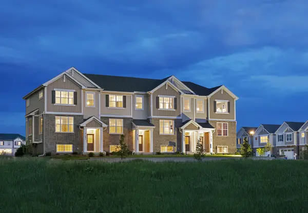 3S406 Wheeler CIR, Warrenville, IL 60555