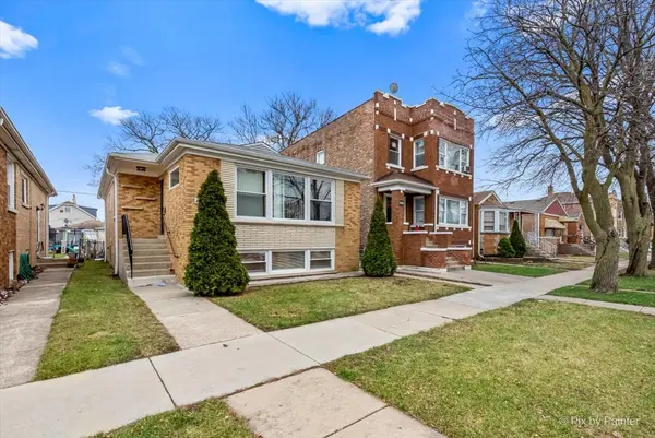 1607 Clarence AVE, Berwyn, IL 60402