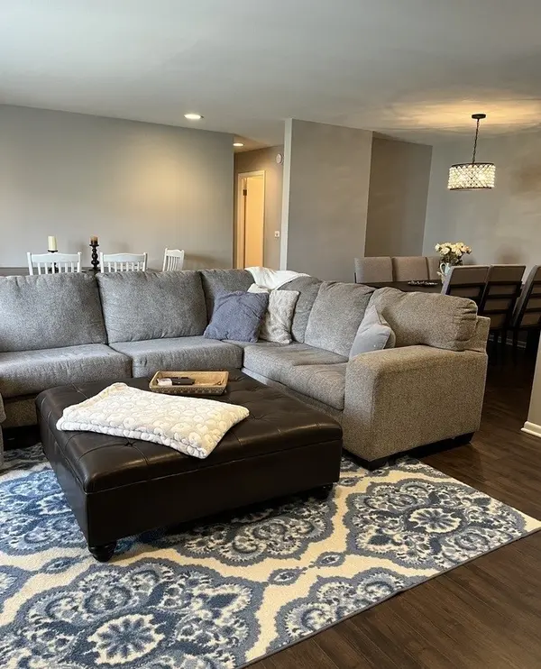 401 Ascot DR #2A, Park Ridge, IL 60068
