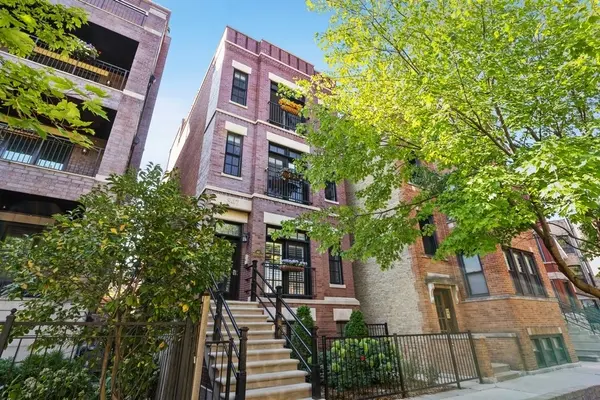 847 W FLETCHER ST #1, Chicago, IL 60657