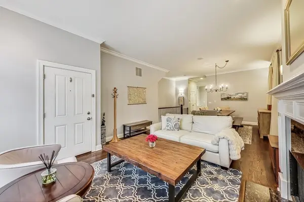 847 W FLETCHER ST #1, Chicago, IL 60657