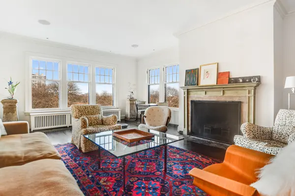 305 W Fullerton Pkwy #4W, Chicago, IL 60614