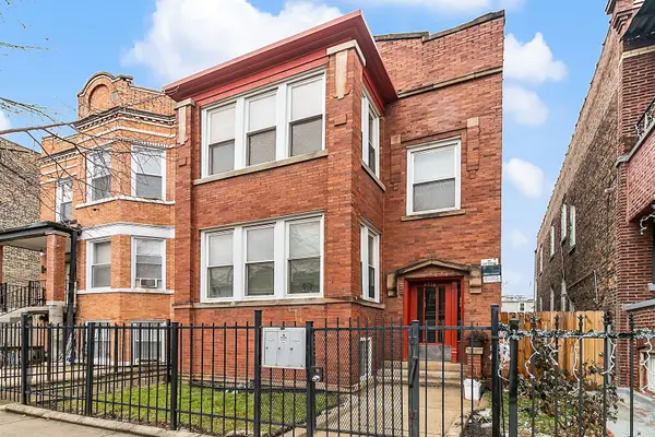 4918 W Iowa ST, Chicago, IL 60651