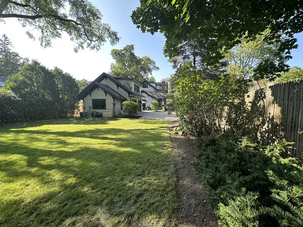 253 Vine AVE, Lake Forest, IL 60045
