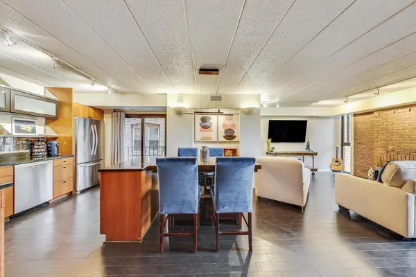 2333 N Geneva TER #4C, Chicago, IL 60614