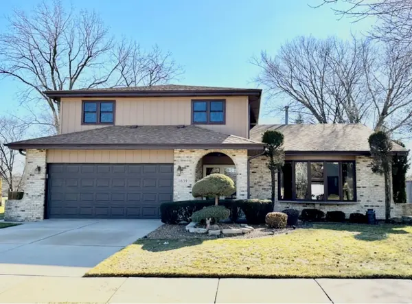 11639 Valley Brook DR, Orland Park, IL 60462