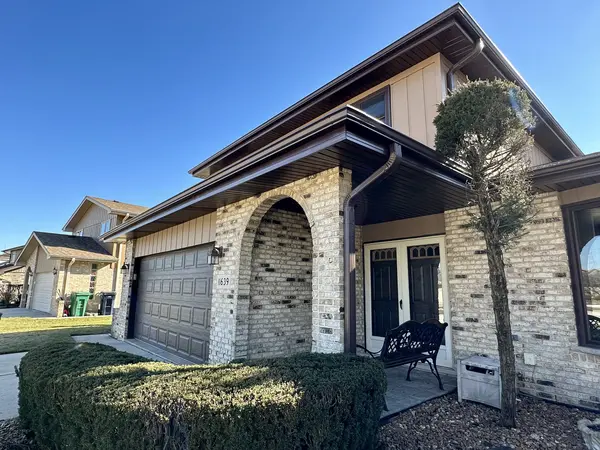 11639 Valley Brook DR, Orland Park, IL 60462