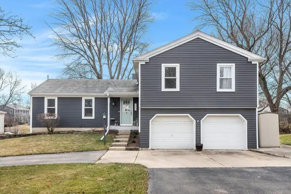 944 Orchard CT, Batavia, IL 60510
