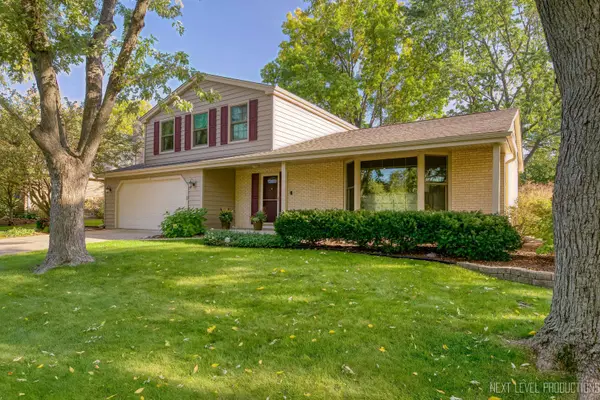 808 Iroquois AVE, Naperville, IL 60563
