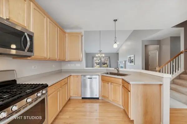 2804 Waterfront AVE, Algonquin, IL 60102