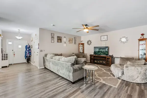 913 W Bergera RD, Braidwood, IL 60408