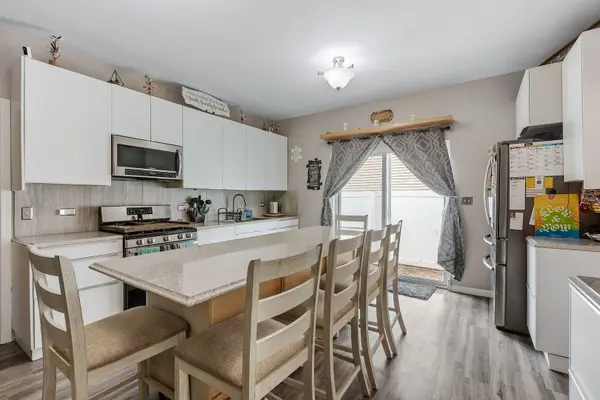 913 W Bergera RD, Braidwood, IL 60408