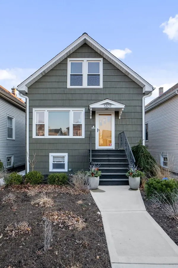 5809 W Waveland AVE, Chicago, IL 60634