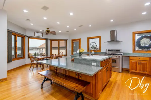 1731 E Grand AVE, Lindenhurst, IL 60046