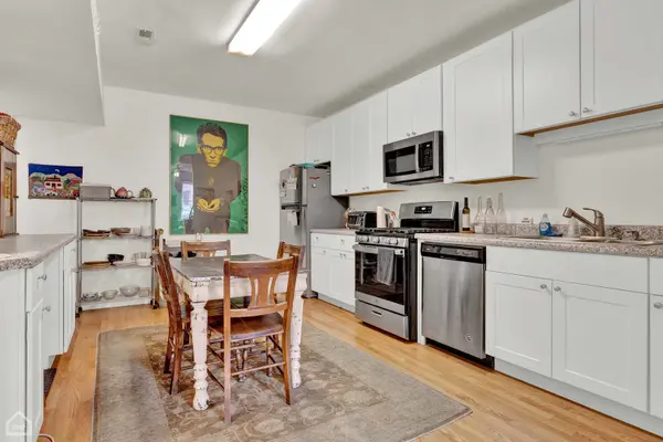 822 S Bishop ST #1, Chicago, IL 60607
