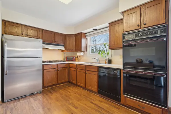 1413 DARTMOUTH LN, Deerfield, IL 60015