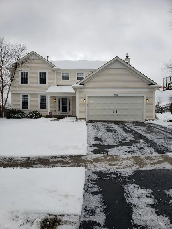 1965 W Overlook CT, Round Lake, IL 60073