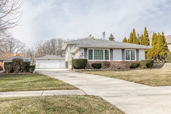 818 S la londe AVE, Lombard, IL 60148