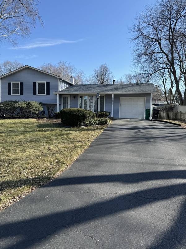26w435 Blair ST, Winfield, IL 60190