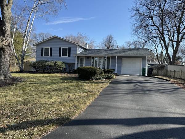 26w435 Blair ST, Winfield, IL 60190