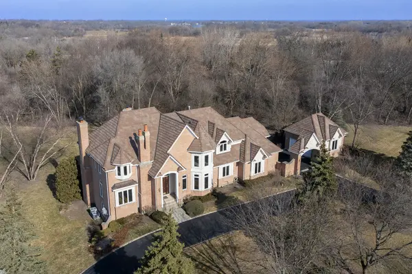 1070 Glencrest DR,  Inverness,  IL 60010