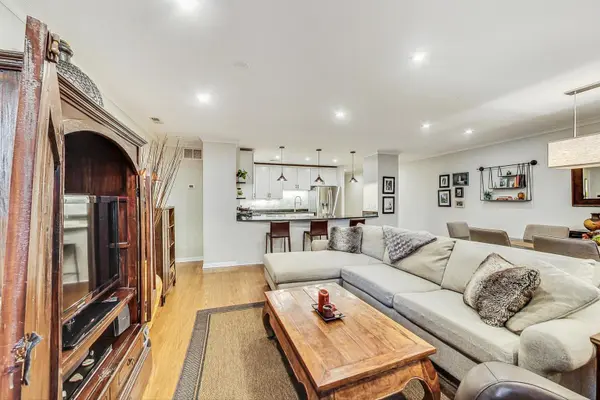 1426 N Orleans ST #404, Chicago, IL 60610