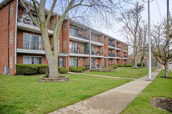 410 Crescent BLVD #3B, Lombard, IL 60148