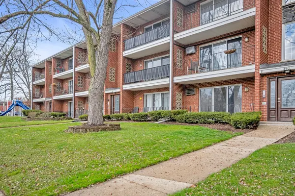 410 Crescent BLVD #3B, Lombard, IL 60148