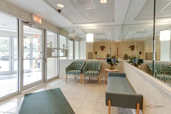 4210 N NATCHEZ AVE #207, Chicago, IL 60634