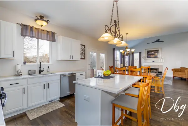 815 Eaton LN, Lake Villa, IL 60046