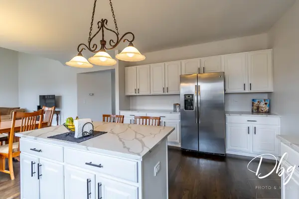 815 Eaton LN, Lake Villa, IL 60046