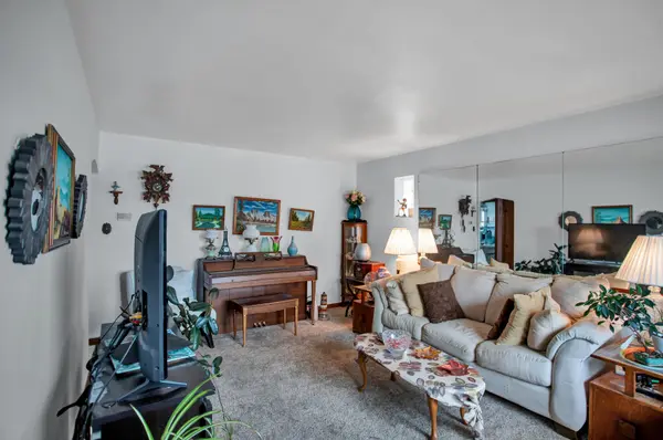 7112 W Montrose AVE, Norridge, IL 60706