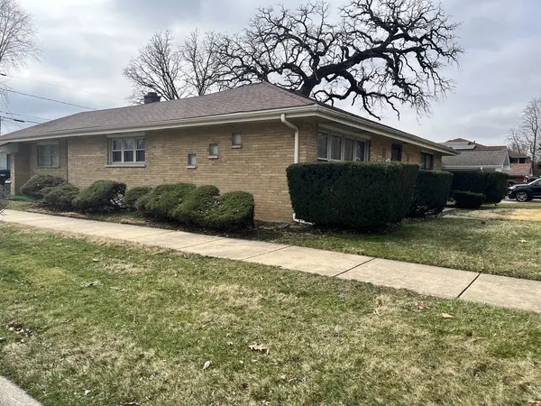5651 W 97th ST, Oak Lawn, IL 60453